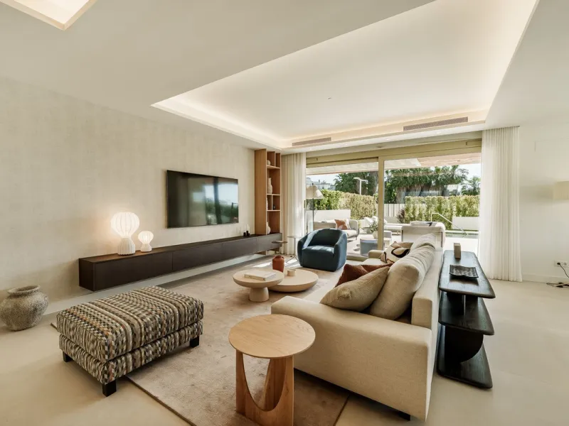 Apartment - Ground Floor Apartment в продаже в Marbella, Málaga. В доме 4 спален и 4 ванных комнат. Площадь дома 417 м². Площадь участка 157 м²