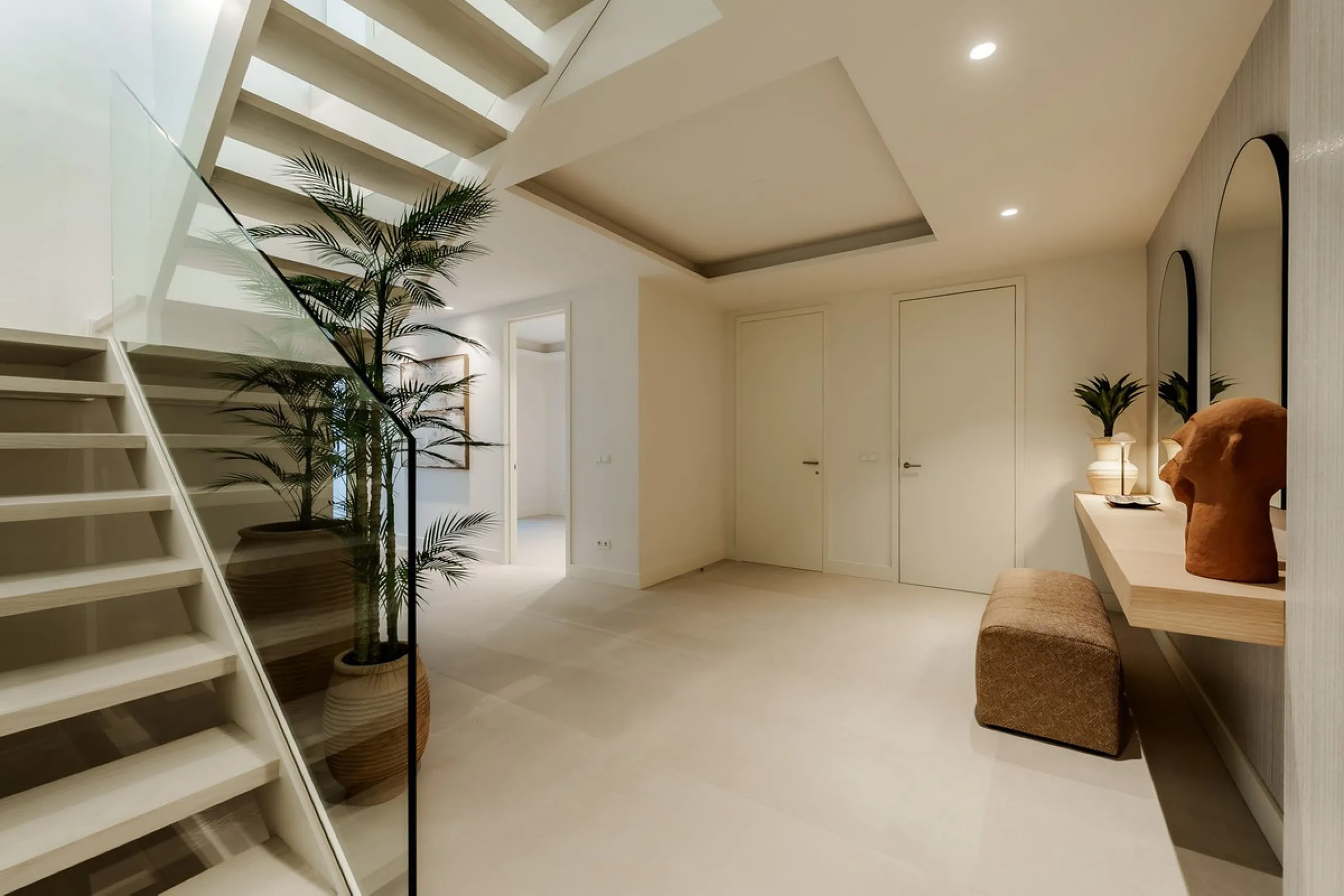 Apartment - Ground Floor Apartment в продаже в Marbella, Málaga. В доме 4 спален и 4 ванных комнат. Площадь дома 417 м². Площадь участка 157 м²