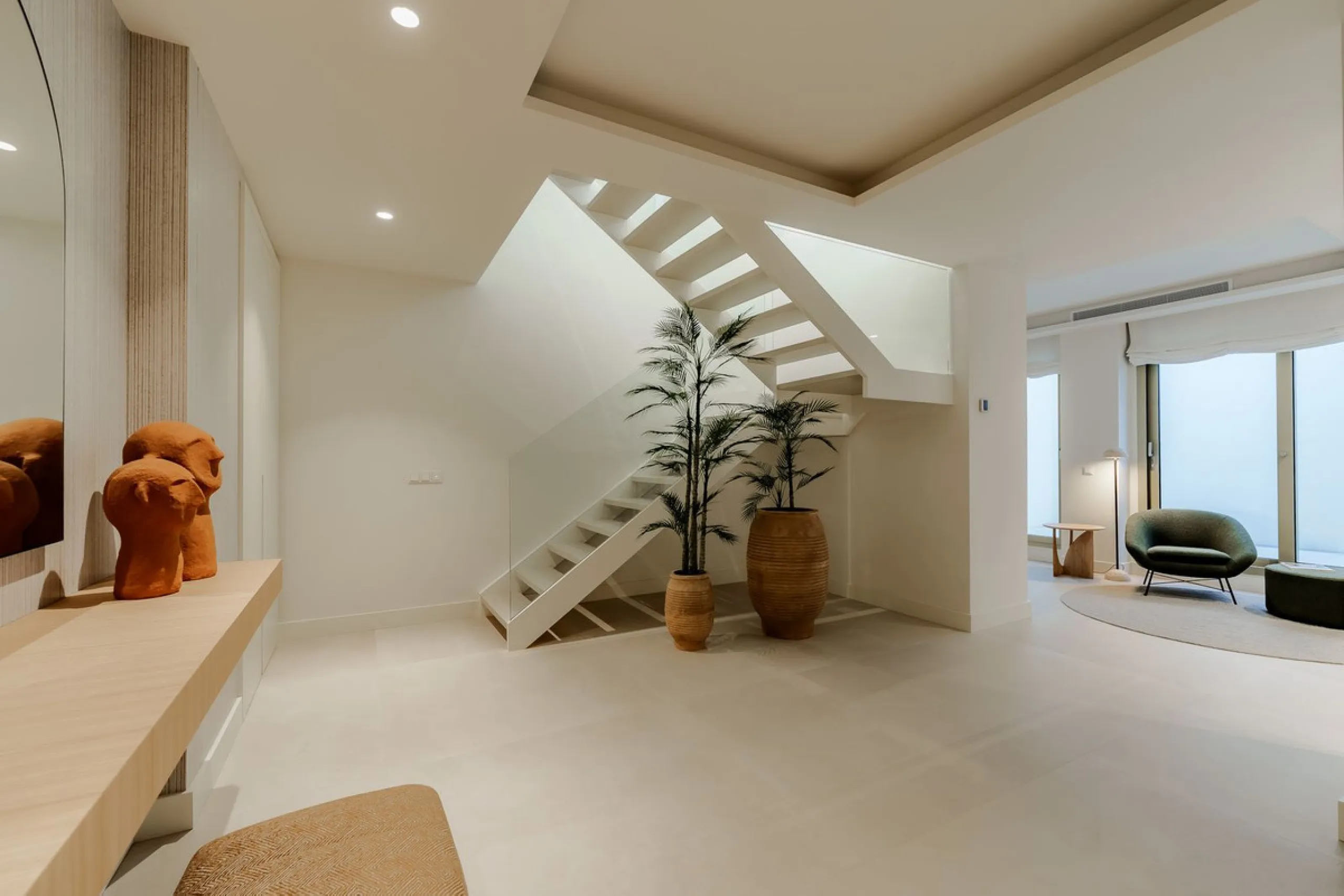 Apartment - Ground Floor Apartment в продаже в Marbella, Málaga. В доме 4 спален и 4 ванных комнат. Площадь дома 417 м². Площадь участка 157 м²