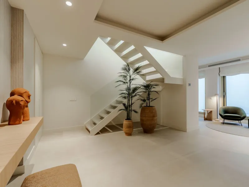 Apartment - Ground Floor Apartment в продаже в Marbella, Málaga. В доме 4 спален и 4 ванных комнат. Площадь дома 417 м². Площадь участка 157 м²
