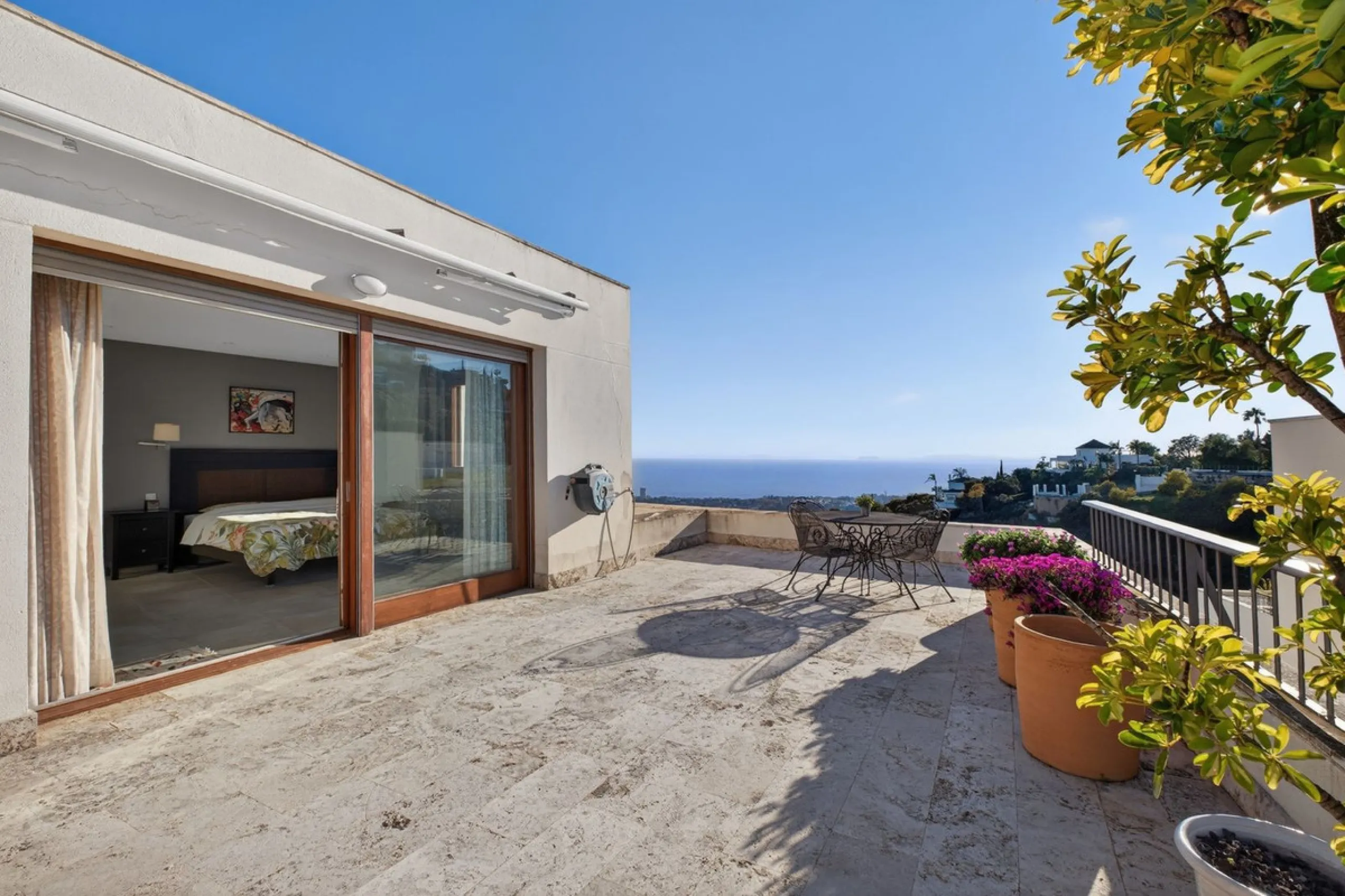 Penthouse with Sea & Mountain Views – Lomas de los Monteros, Marbella