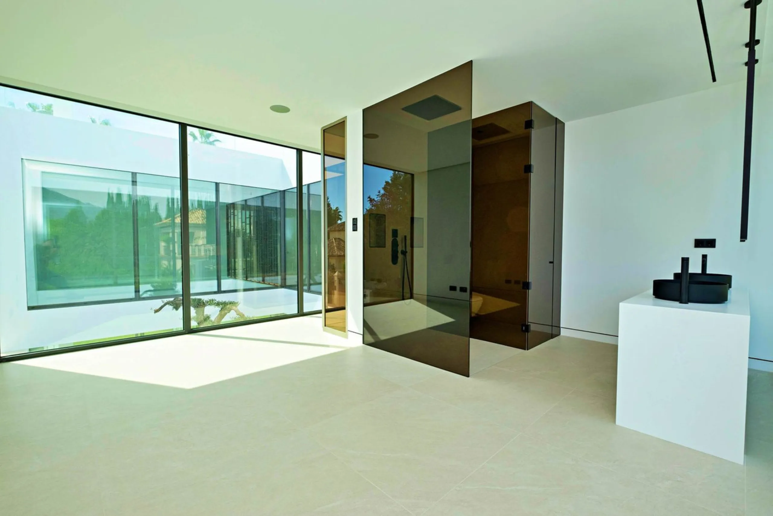 Exclusive Modern Villa on Marbella's Golden Mile.