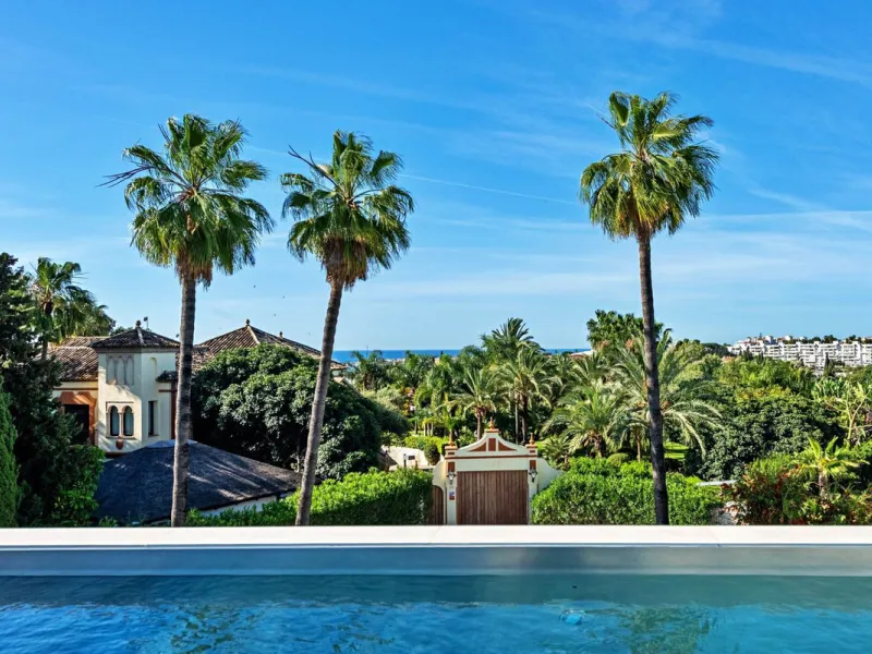 Exclusive Modern Villa on Marbella's Golden Mile.