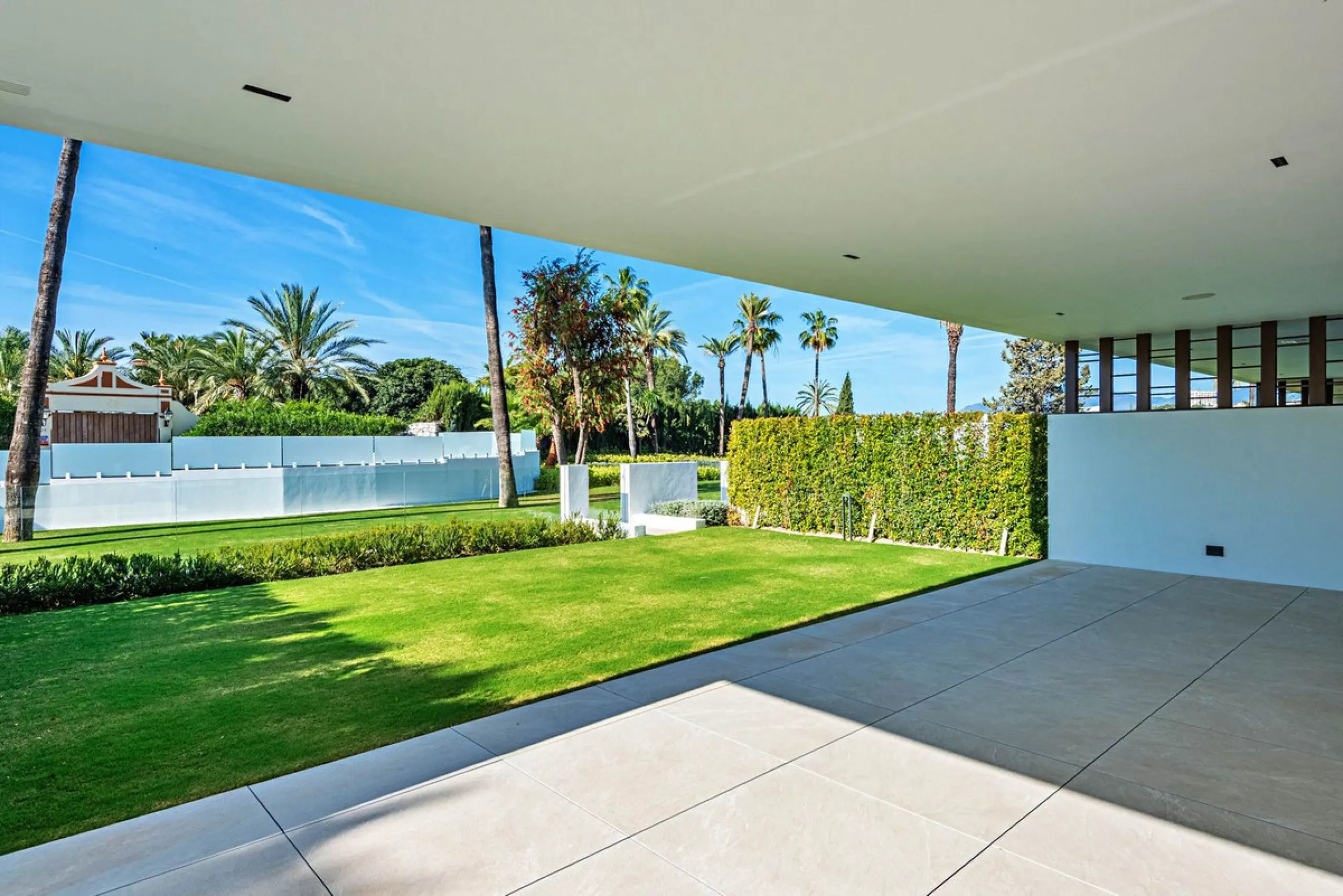Exclusive Modern Villa on Marbella's Golden Mile.