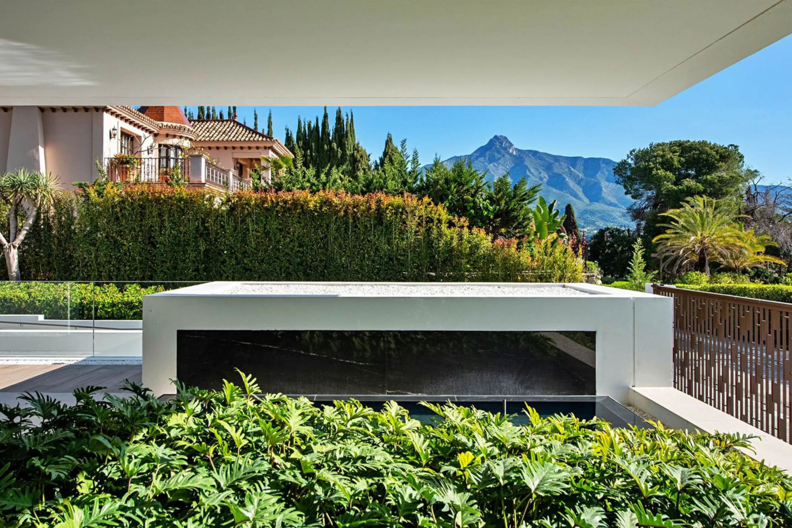 Exclusive Modern Villa on Marbella's Golden Mile.