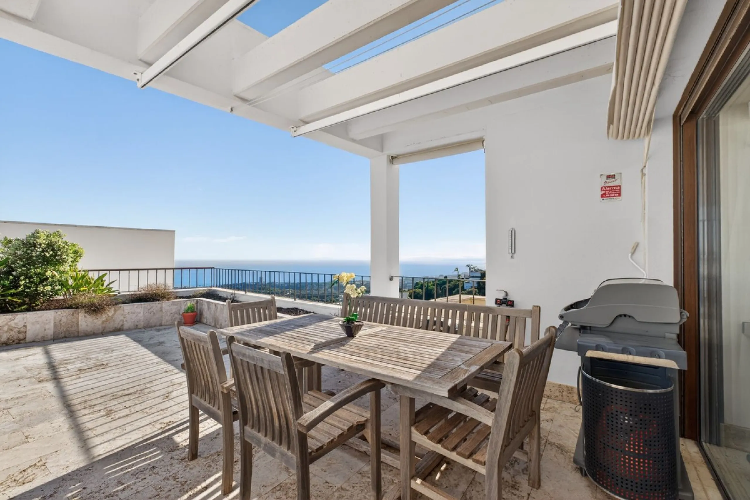 Penthouse with Sea & Mountain Views – Lomas de los Monteros, Marbella