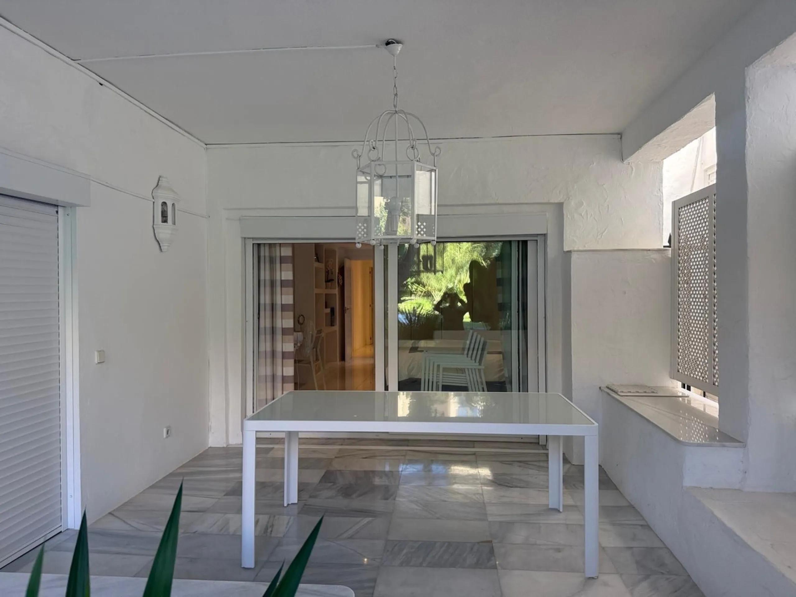 Set within the exclusive Jardines de las Fuente residential enclave in the heart of Puerto Banús, this apartment embodies contemporary elegance designed for those seeking a refined home in one of Europe's most coveted coastal destinations. With 135 square