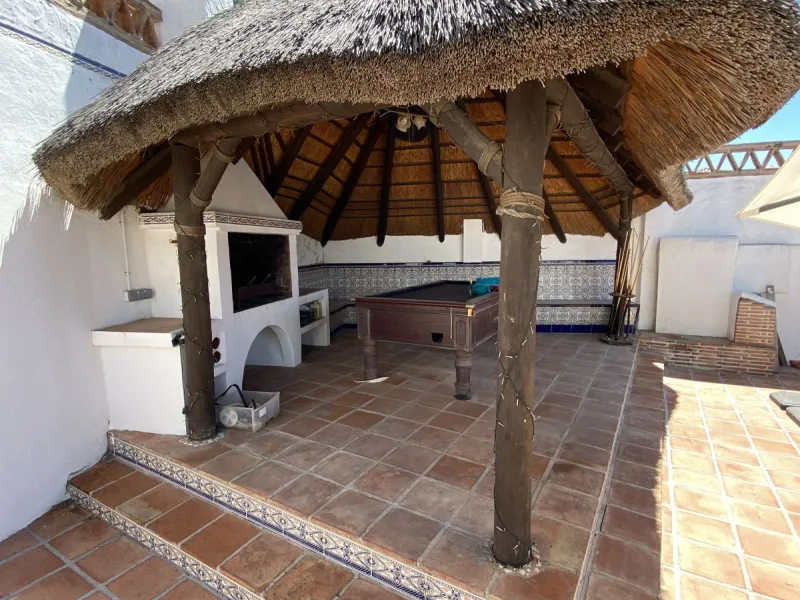 Absolutely Stunning Villa in Cerros de Aguila on a large 897sqm plot with stunning panoramic views of Mijas Pueblo and surrounding countryside. The house is surrounded by plenty of outside spaces for quality outside living.