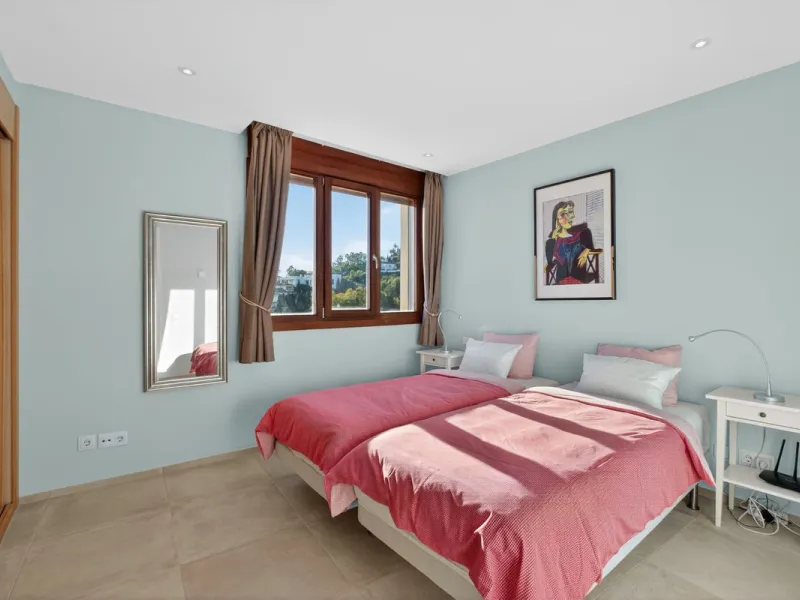 Penthouse with Sea & Mountain Views – Lomas de los Monteros, Marbella