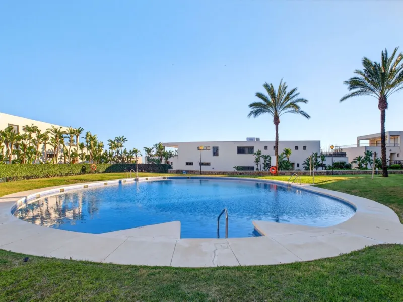 Penthouse with Sea & Mountain Views – Lomas de los Monteros, Marbella