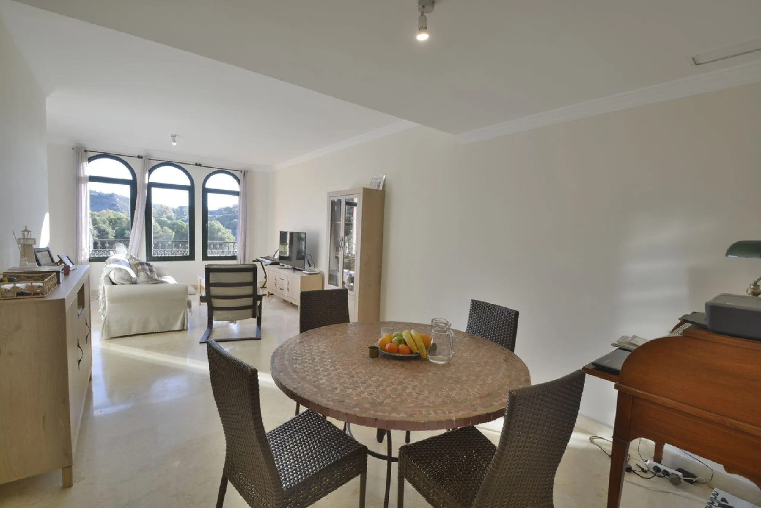 Apartment - Ground Floor Apartment в продаже в Marbella, Málaga. В доме 2 спален и 2 ванных комнат. Площадь дома 84 м²