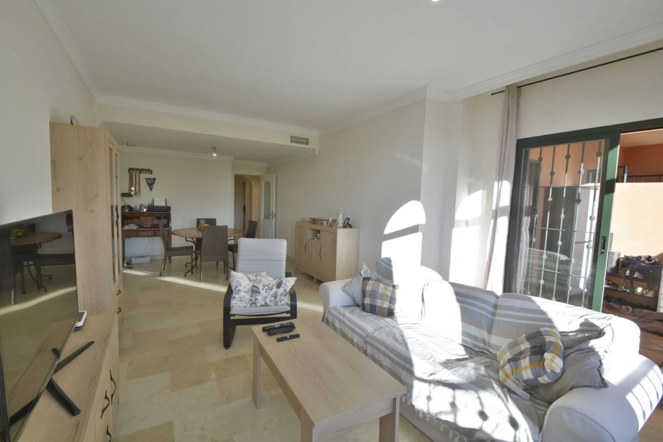 Apartment - Ground Floor Apartment в продаже в Marbella, Málaga. В доме 2 спален и 2 ванных комнат. Площадь дома 84 м²