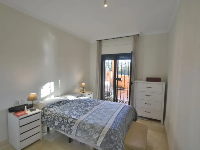 Apartment - Ground Floor Apartment в продаже в Marbella, Málaga. В доме 2 спален и 2 ванных комнат. Площадь дома 84 м²