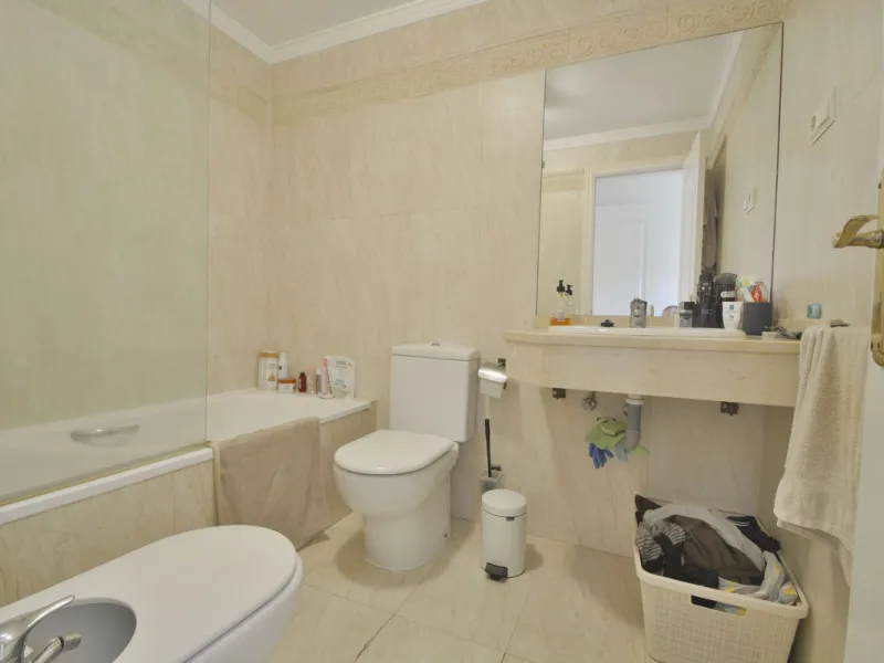 Apartment - Ground Floor Apartment в продаже в Marbella, Málaga. В доме 2 спален и 2 ванных комнат. Площадь дома 84 м²