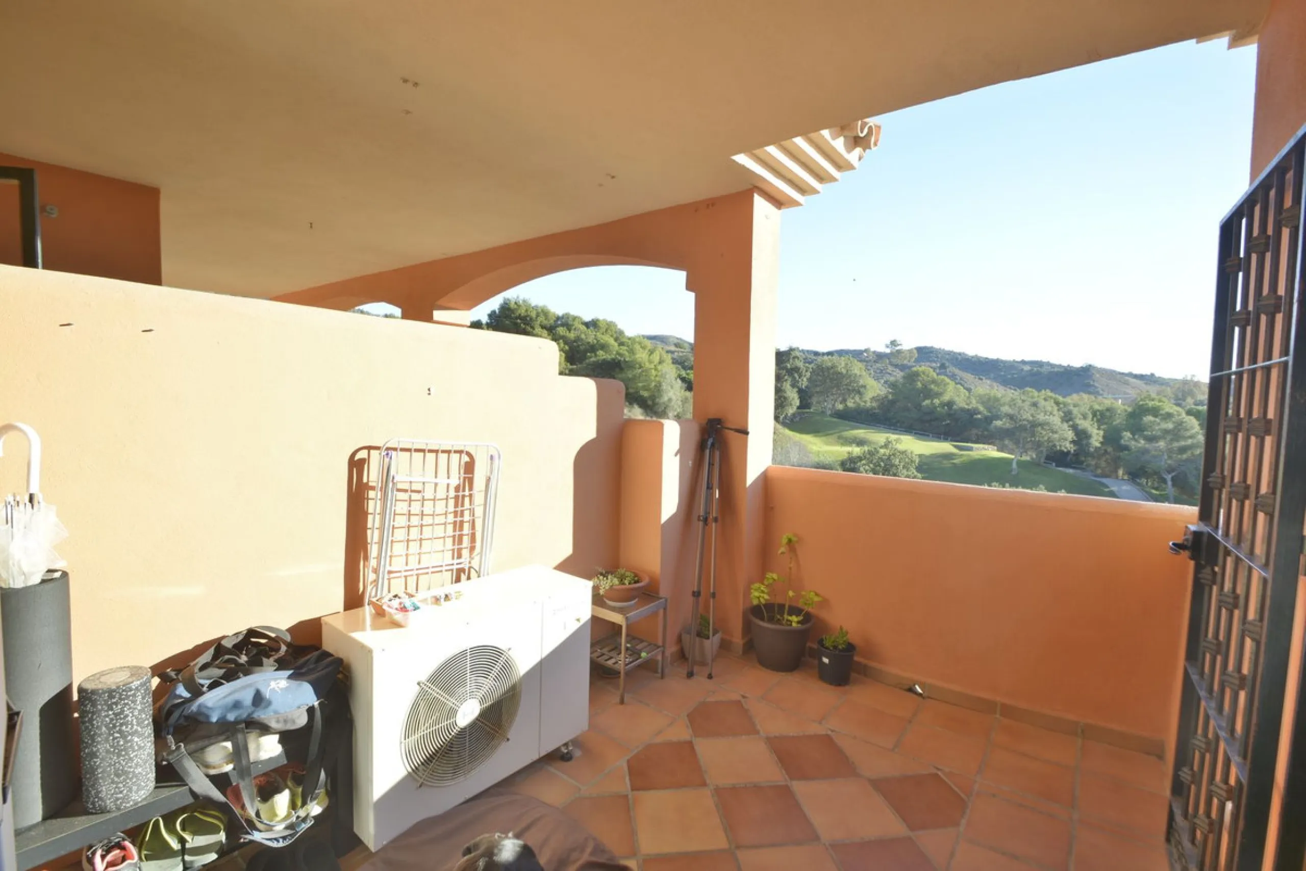 Apartment - Ground Floor Apartment в продаже в Marbella, Málaga. В доме 2 спален и 2 ванных комнат. Площадь дома 84 м²