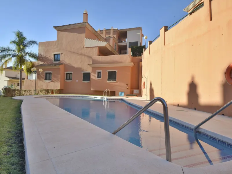 Apartment - Ground Floor Apartment в продаже в Marbella, Málaga. В доме 2 спален и 2 ванных комнат. Площадь дома 84 м²