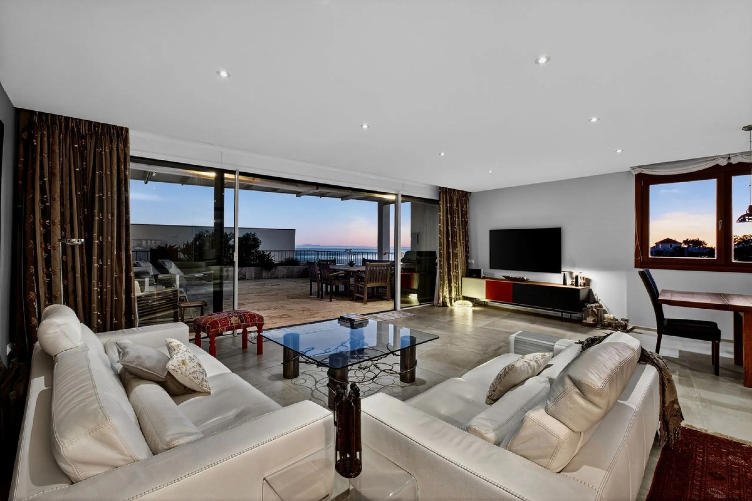 Penthouse with Sea & Mountain Views – Lomas de los Monteros, Marbella