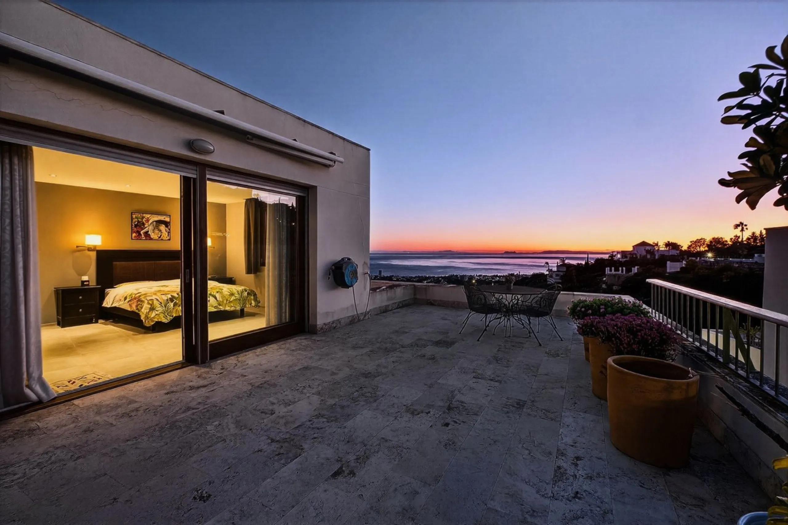 Penthouse with Sea & Mountain Views – Lomas de los Monteros, Marbella