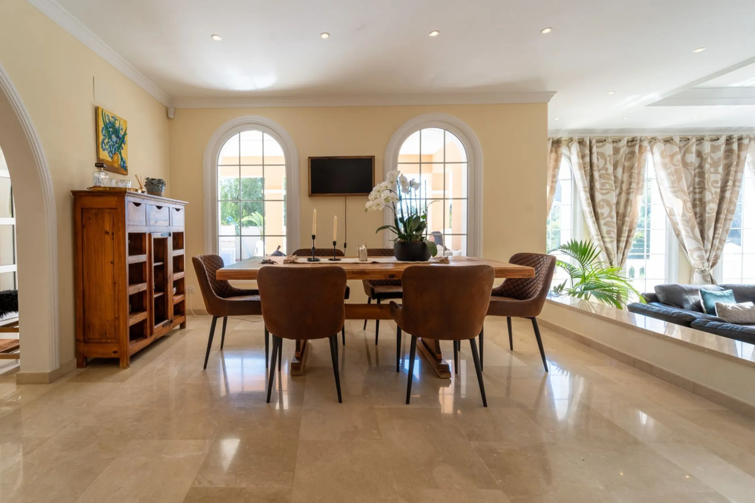 Stunning Villa for sale in Campo Mijas, within easy driving distance of all amenities.