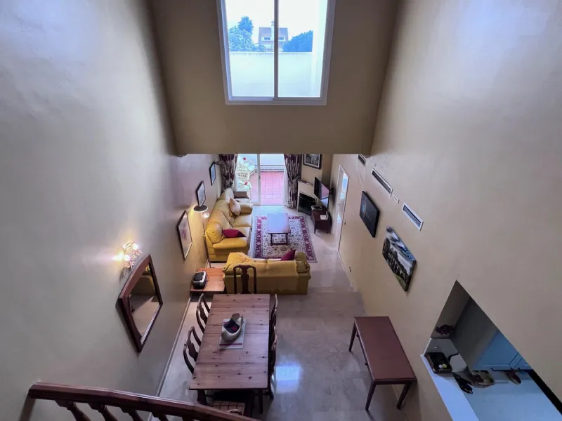 Apartment - Penthouse Duplex в продаже в Marbella, Málaga. В доме 3 спален и 3 ванных комнат. Площадь дома 126 м²