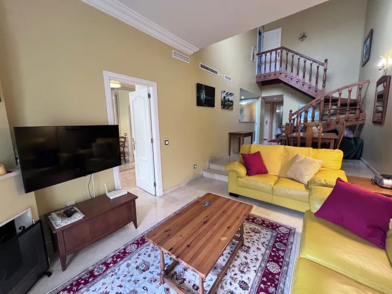 Apartment - Penthouse Duplex в продаже в Marbella, Málaga. В доме 3 спален и 3 ванных комнат. Площадь дома 126 м²