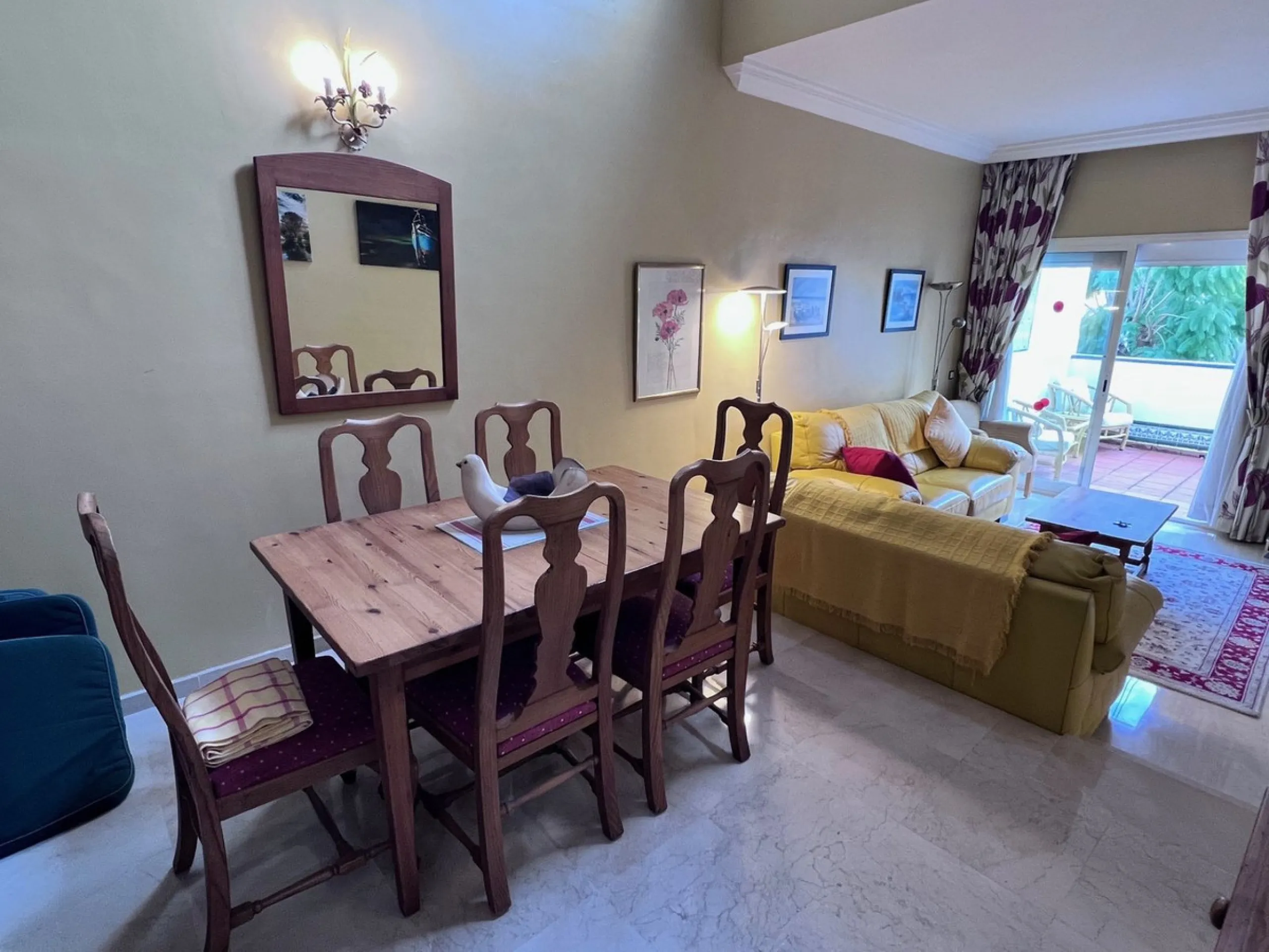 Apartment - Penthouse Duplex в продаже в Marbella, Málaga. В доме 3 спален и 3 ванных комнат. Площадь дома 126 м²