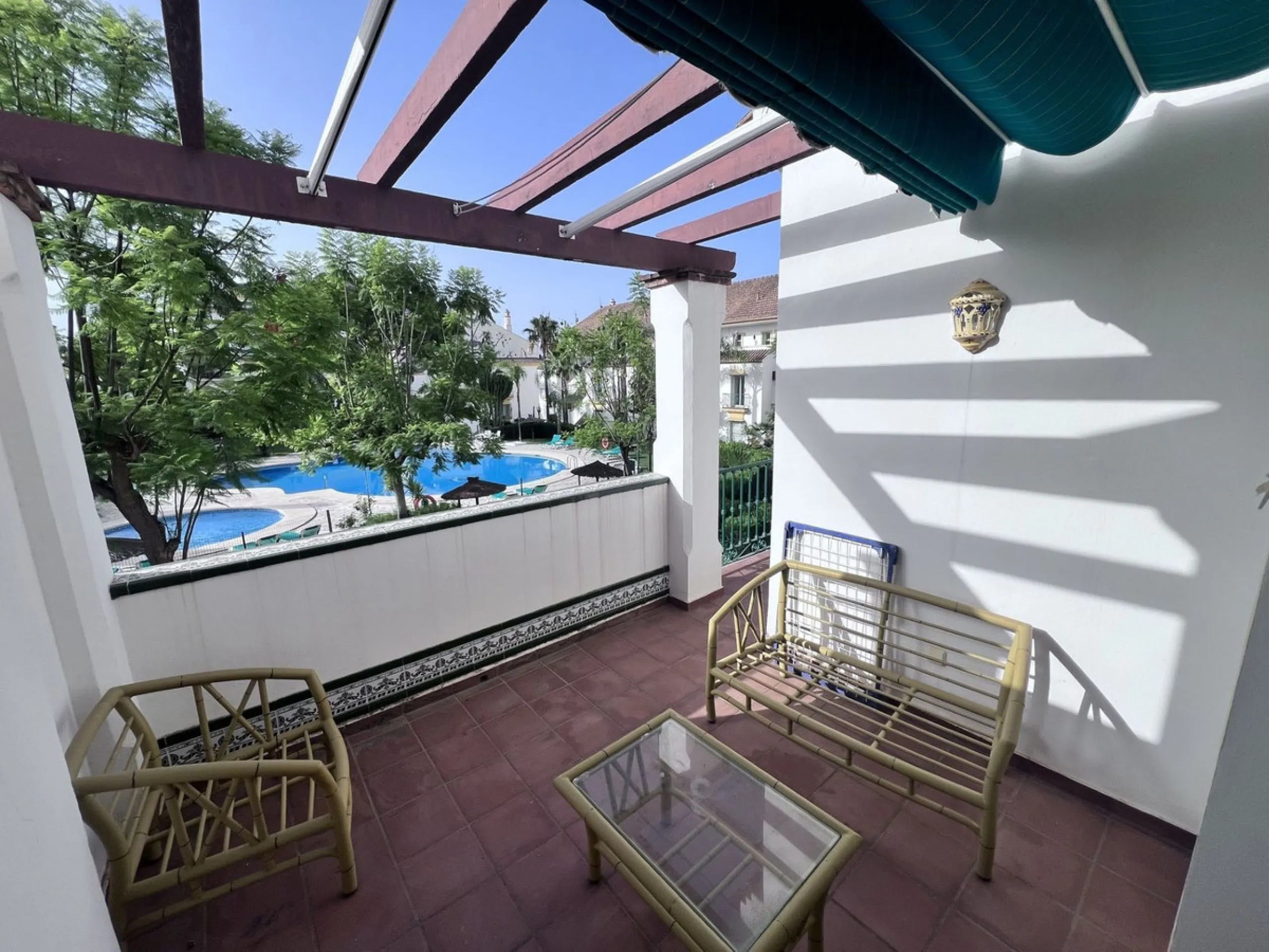 Apartment - Penthouse Duplex в продаже в Marbella, Málaga. В доме 3 спален и 3 ванных комнат. Площадь дома 126 м²