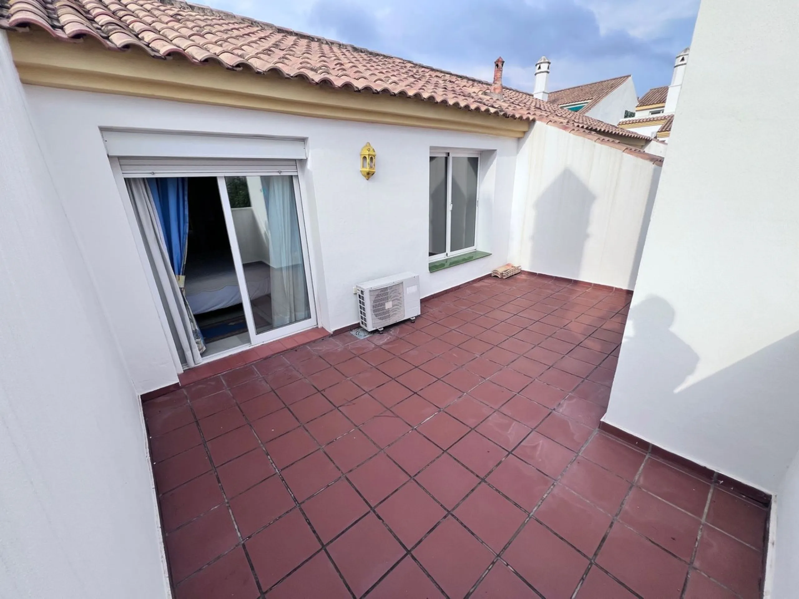 Apartment - Penthouse Duplex в продаже в Marbella, Málaga. В доме 3 спален и 3 ванных комнат. Площадь дома 126 м²