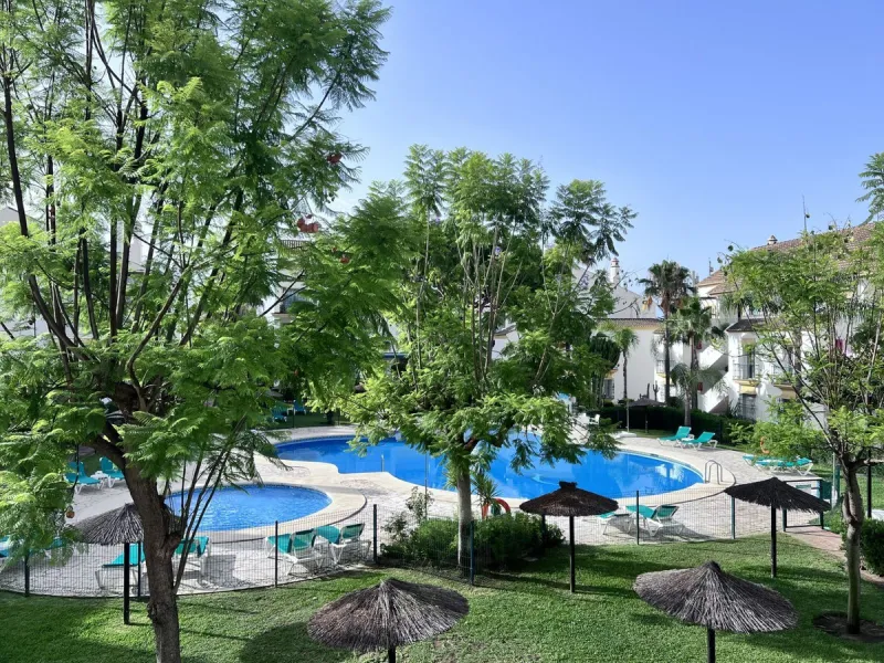 Apartment - Penthouse Duplex в продаже в Marbella, Málaga. В доме 3 спален и 3 ванных комнат. Площадь дома 126 м²
