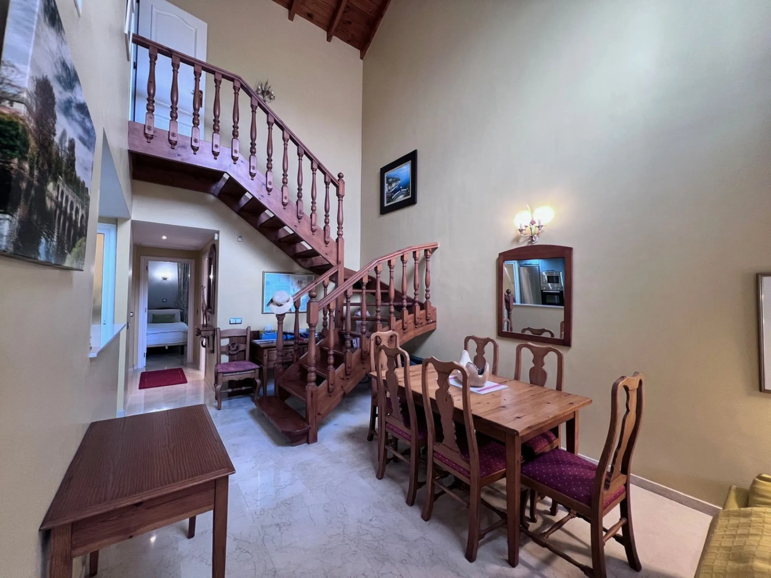 Apartment - Penthouse Duplex в продаже в Marbella, Málaga. В доме 3 спален и 3 ванных комнат. Площадь дома 126 м²