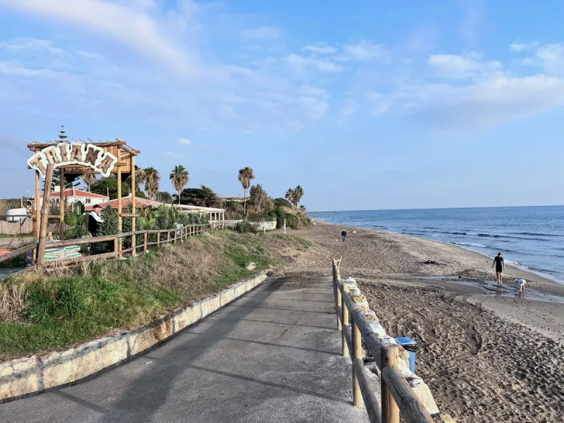 Apartment - Penthouse Duplex в продаже в Marbella, Málaga. В доме 3 спален и 3 ванных комнат. Площадь дома 126 м²