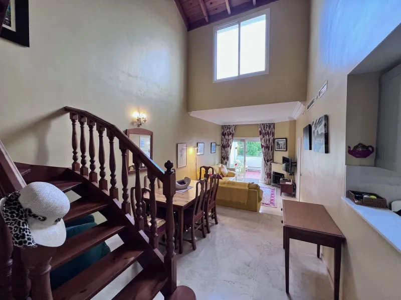 Apartment - Penthouse Duplex в продаже в Marbella, Málaga. В доме 3 спален и 3 ванных комнат. Площадь дома 126 м²