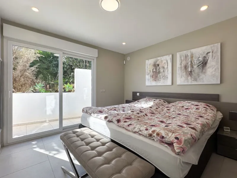 House - Detached Villa в продаже в Mijas, Málaga. В доме 3 спален и 3 ванных комнат. Площадь дома 182 м². Площадь участка 222 м²
