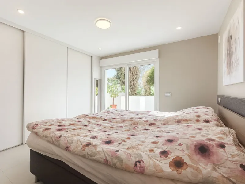 House - Detached Villa в продаже в Mijas, Málaga. В доме 3 спален и 3 ванных комнат. Площадь дома 182 м². Площадь участка 222 м²