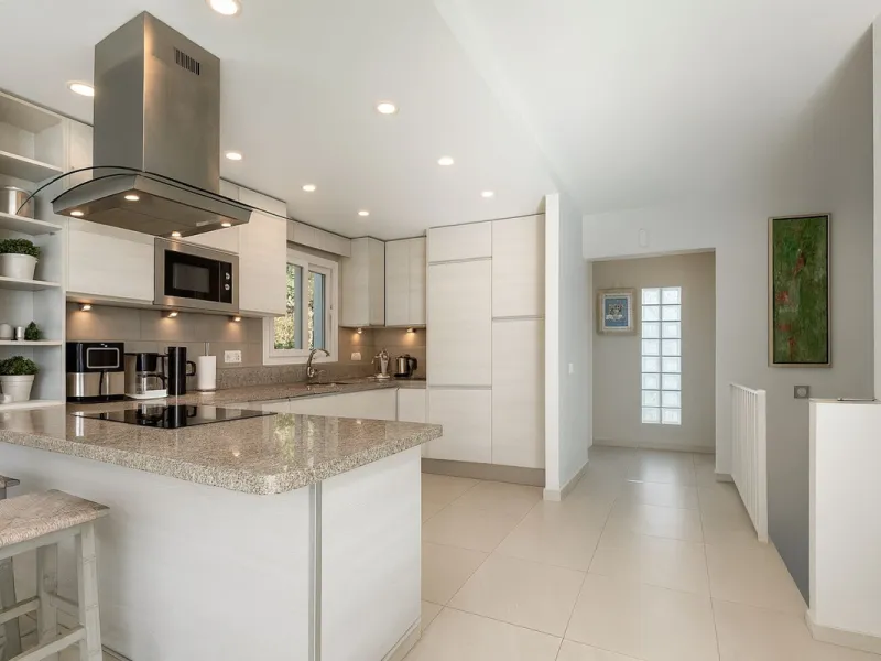 House - Detached Villa в продаже в Mijas, Málaga. В доме 3 спален и 3 ванных комнат. Площадь дома 182 м². Площадь участка 222 м²