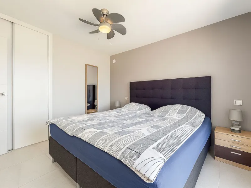House - Detached Villa в продаже в Mijas, Málaga. В доме 3 спален и 3 ванных комнат. Площадь дома 182 м². Площадь участка 222 м²
