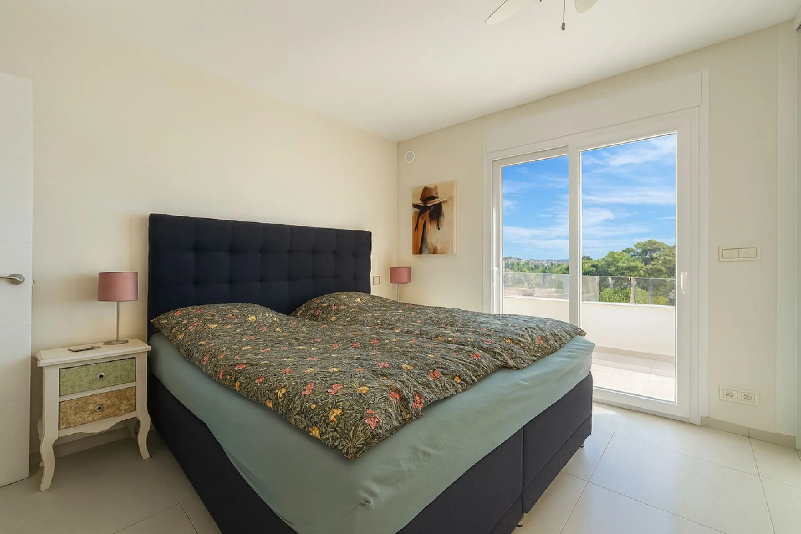 House - Detached Villa в продаже в Mijas, Málaga. В доме 3 спален и 3 ванных комнат. Площадь дома 182 м². Площадь участка 222 м²