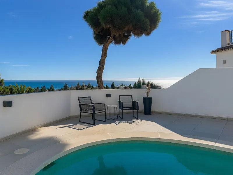 House - Detached Villa в продаже в Mijas, Málaga. В доме 3 спален и 3 ванных комнат. Площадь дома 182 м². Площадь участка 222 м²