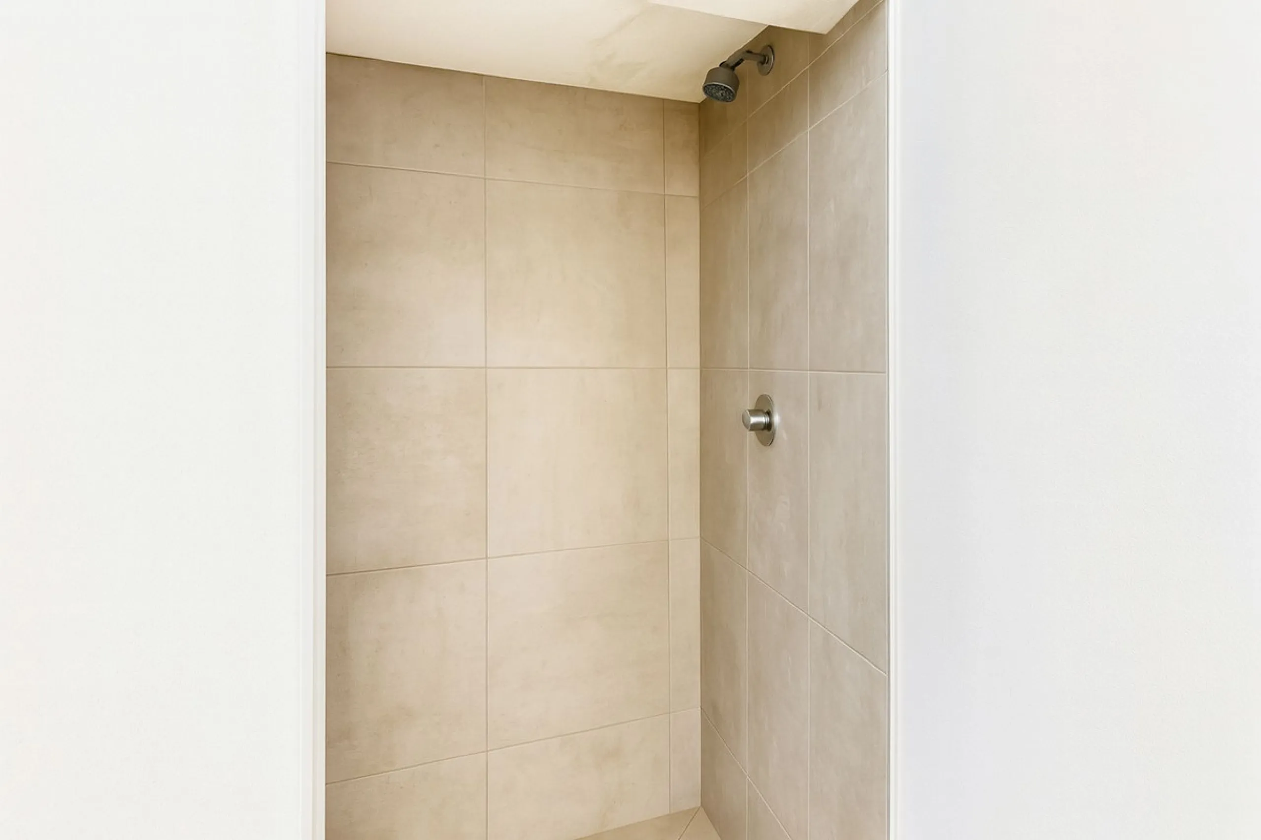 House - Detached Villa в продаже в Mijas, Málaga. В доме 3 спален и 3 ванных комнат. Площадь дома 182 м². Площадь участка 222 м²