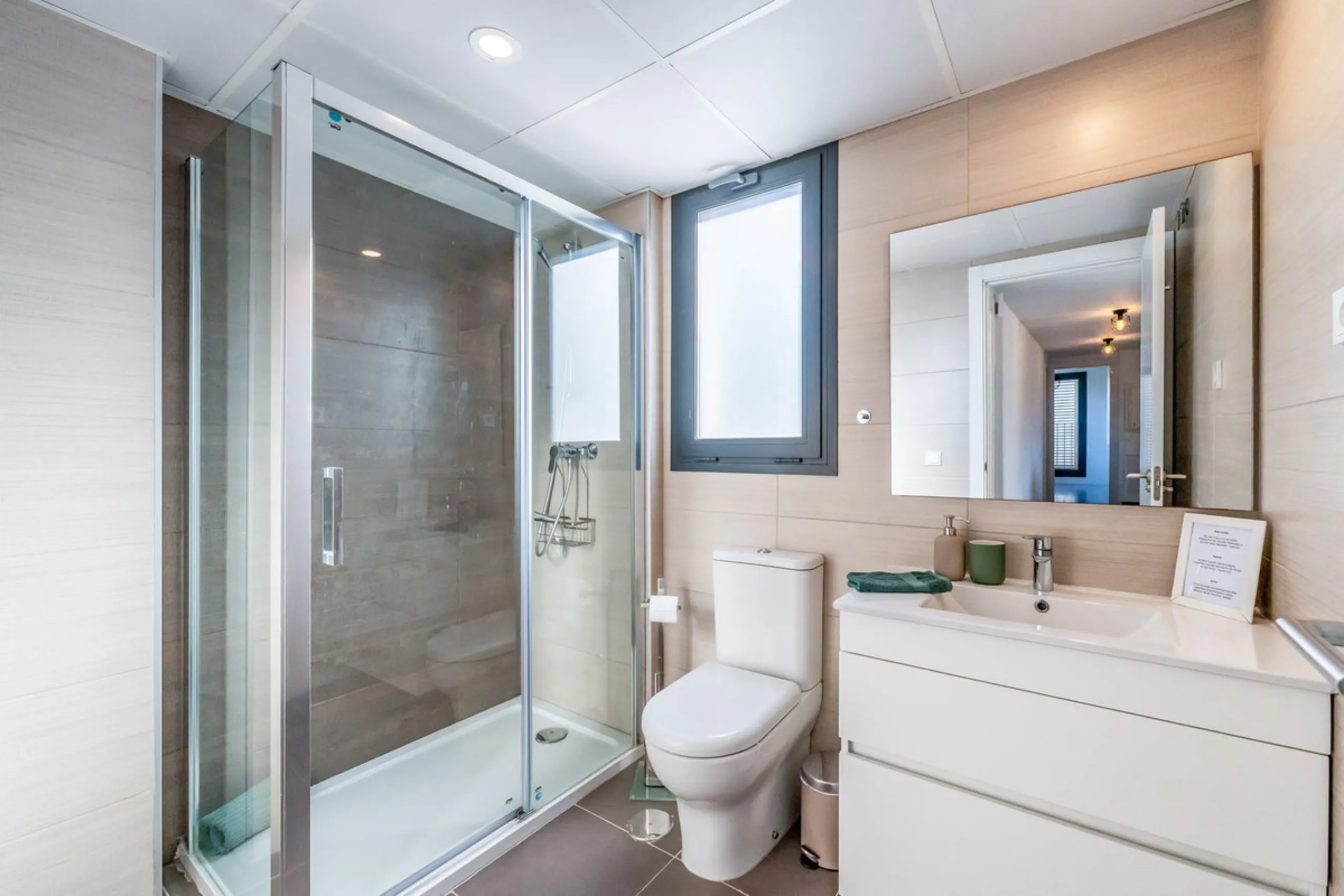 Fantastic 3-Bedroom, 2-Bathroom Apartment