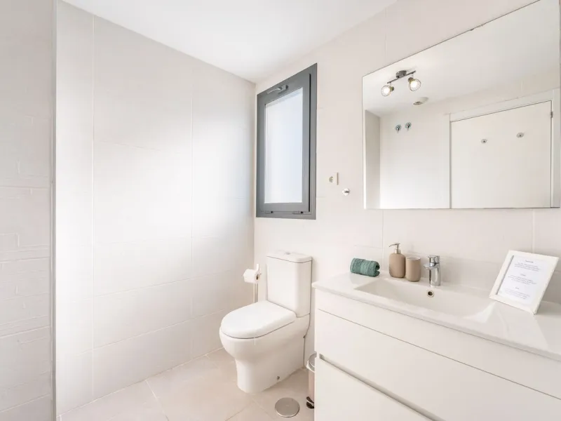 Fantastic 3-Bedroom, 2-Bathroom Apartment