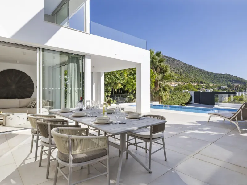 House - Detached Villa в продаже в Mijas, Málaga. В доме 3 спален и 3 ванных комнат. Площадь дома 163 м²