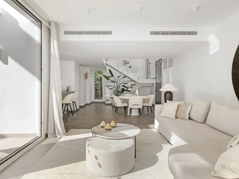 House - Detached Villa в продаже в Mijas, Málaga. В доме 3 спален и 3 ванных комнат. Площадь дома 163 м²
