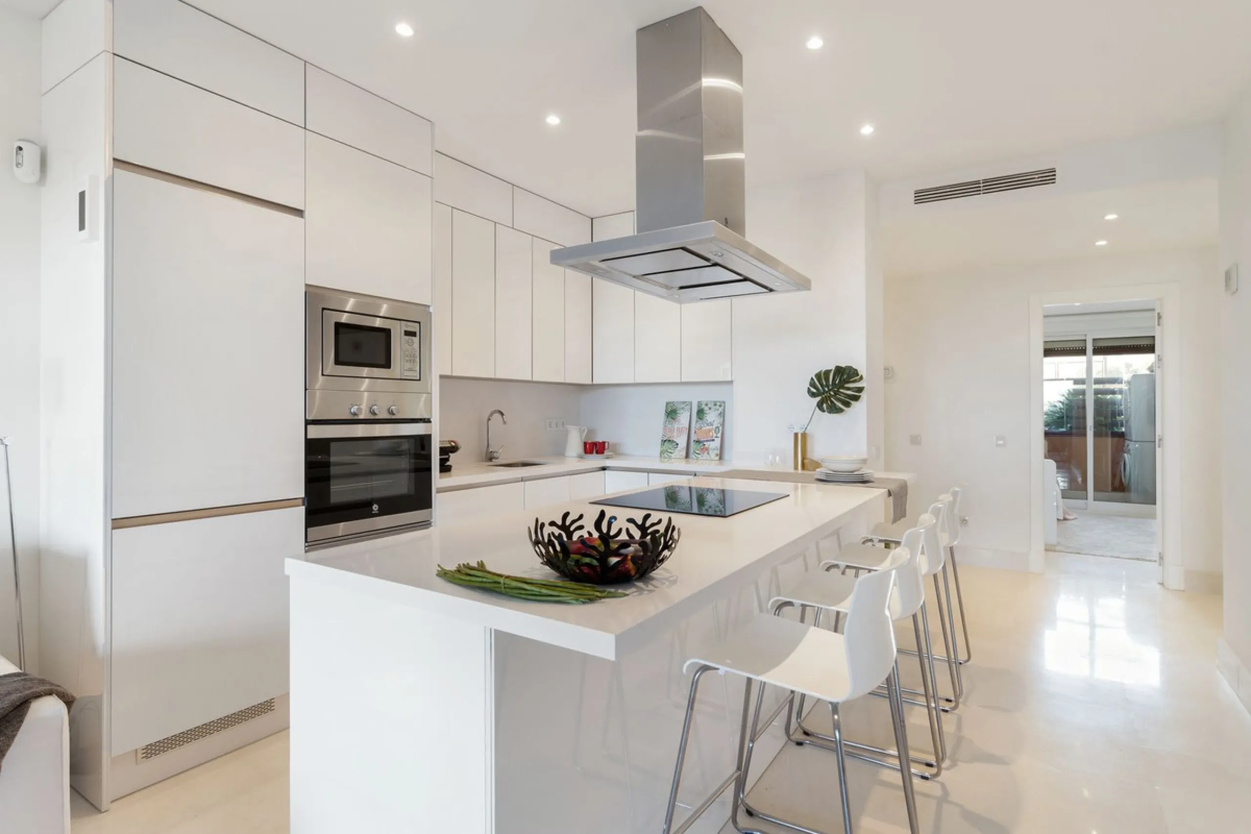 Beautiful Ground-Floor Apartment in Los Flamingos II – Benahavís