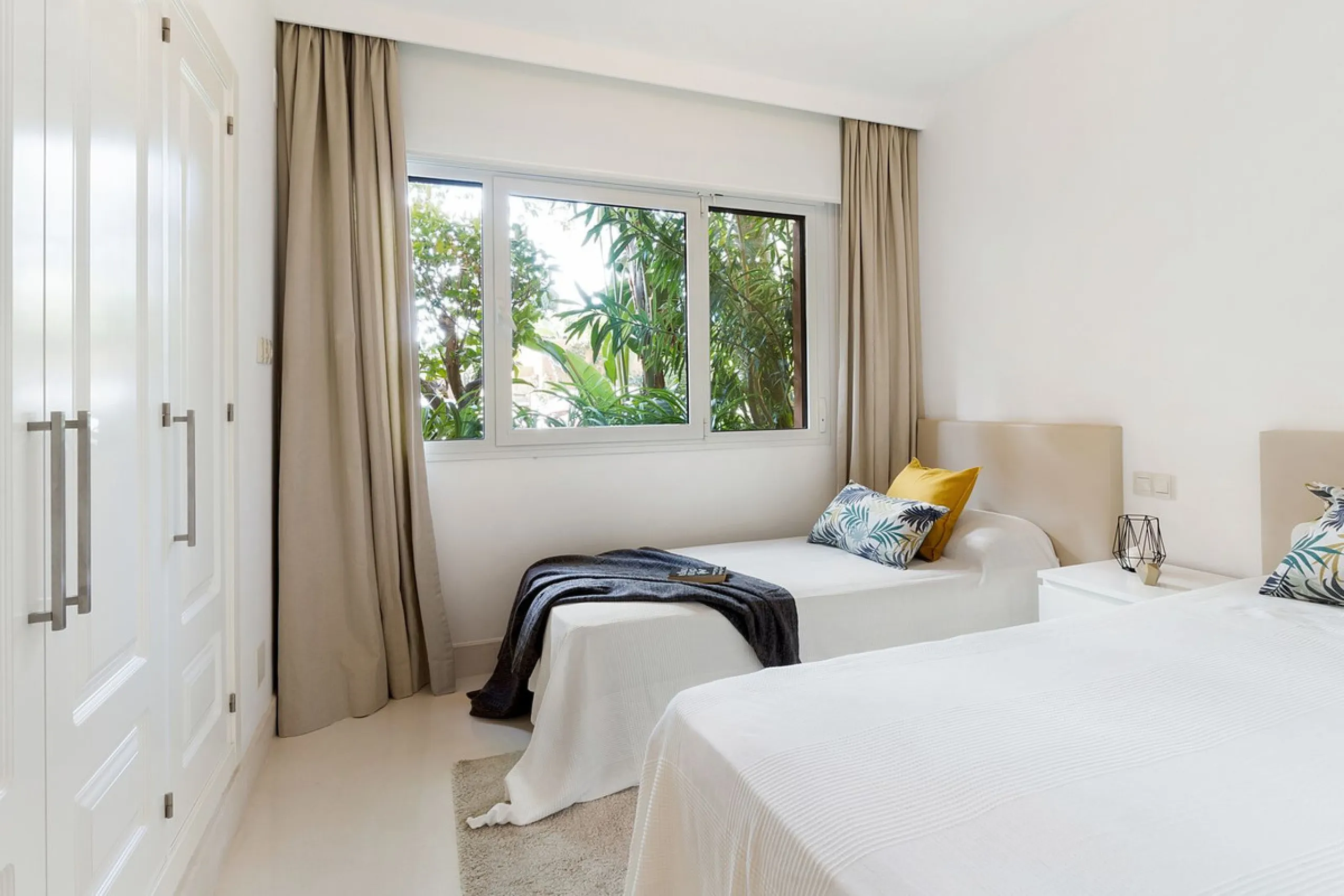 Beautiful Ground-Floor Apartment in Los Flamingos II – Benahavís