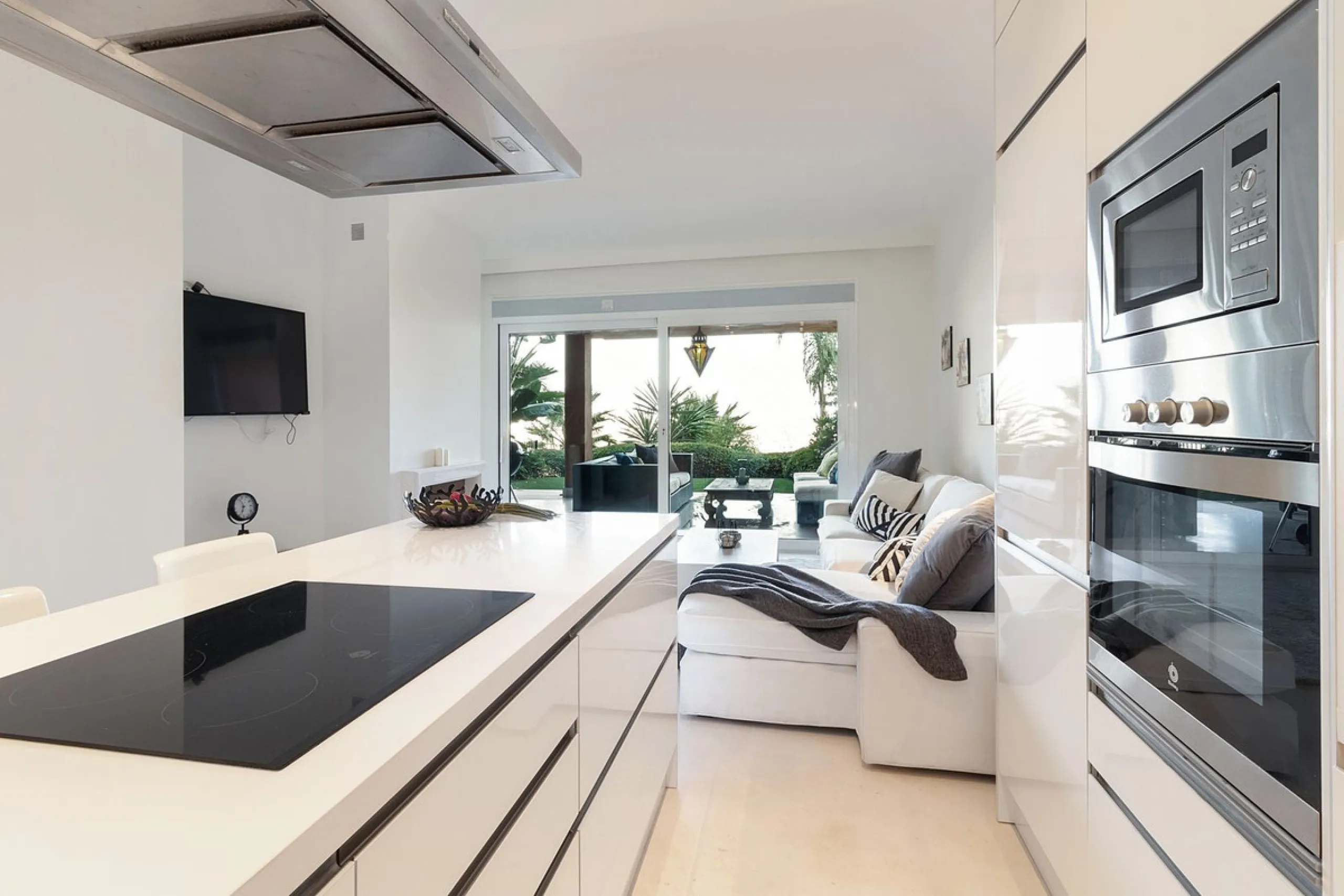 Beautiful Ground-Floor Apartment in Los Flamingos II – Benahavís