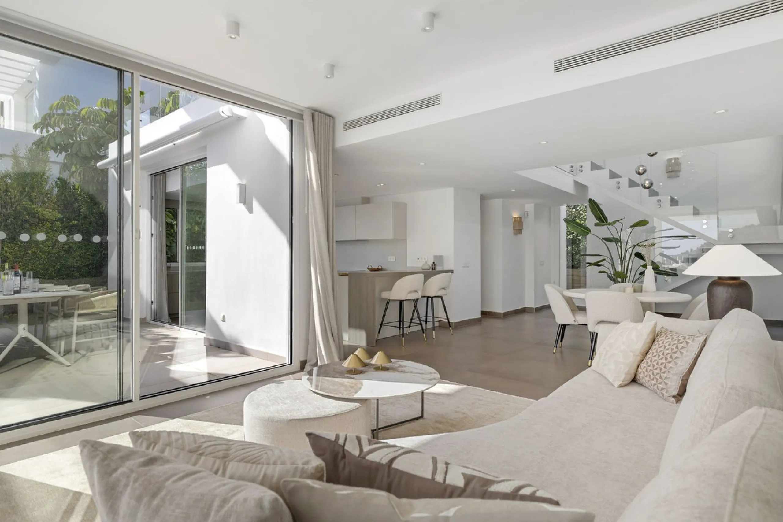 House - Detached Villa в продаже в Mijas, Málaga. В доме 3 спален и 3 ванных комнат. Площадь дома 163 м²