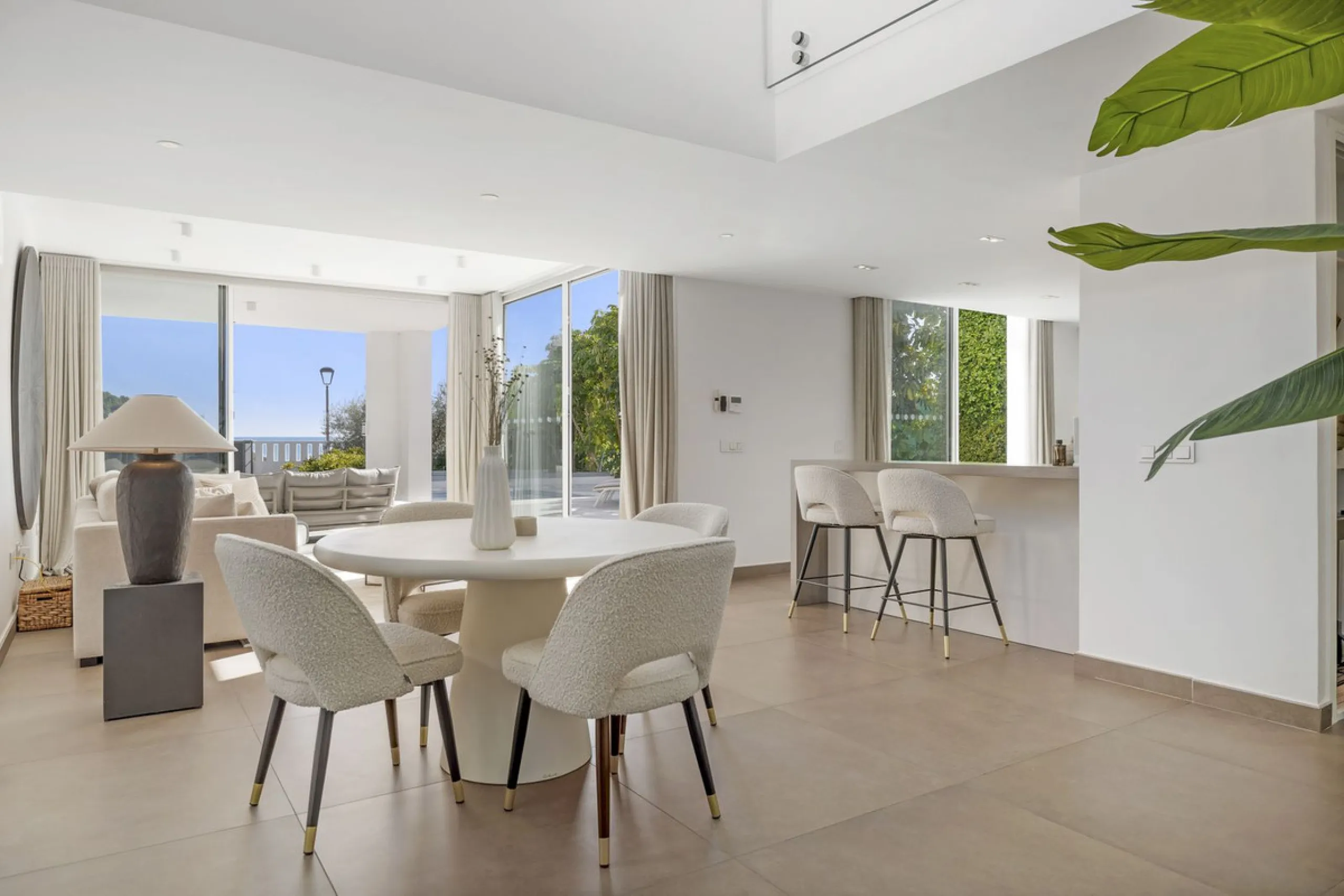 House - Detached Villa в продаже в Mijas, Málaga. В доме 3 спален и 3 ванных комнат. Площадь дома 163 м²