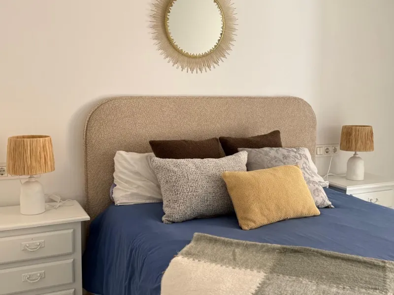 Discover this charming apartment in Nueva Andalucía, just a 5-minute walk from the beaches of Puerto Banús.