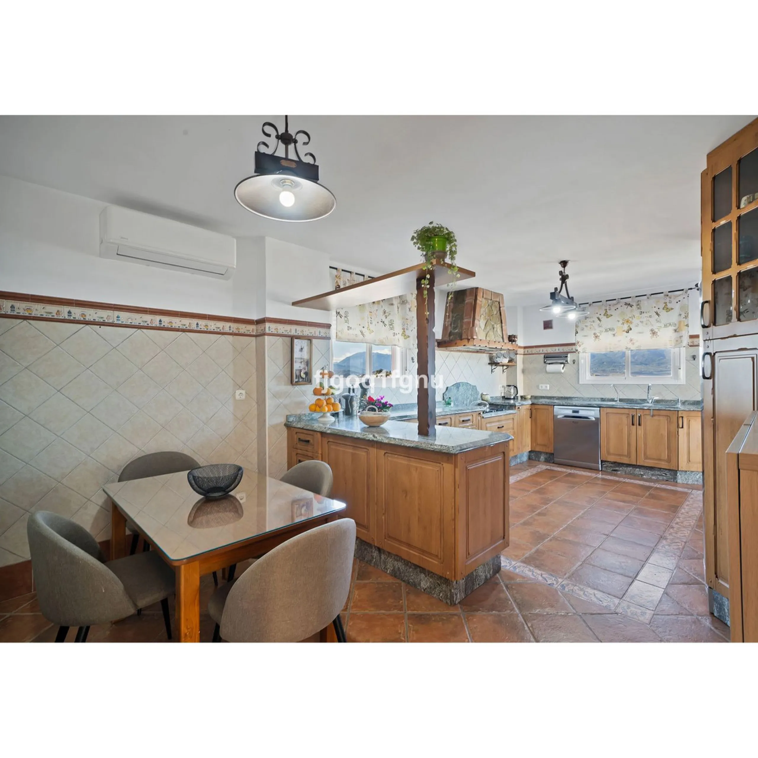 House in Sierra Chica, Coín – Views of the Guadalhorce Valley